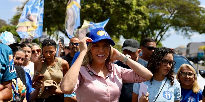 Celina Leão em visita ao Guará